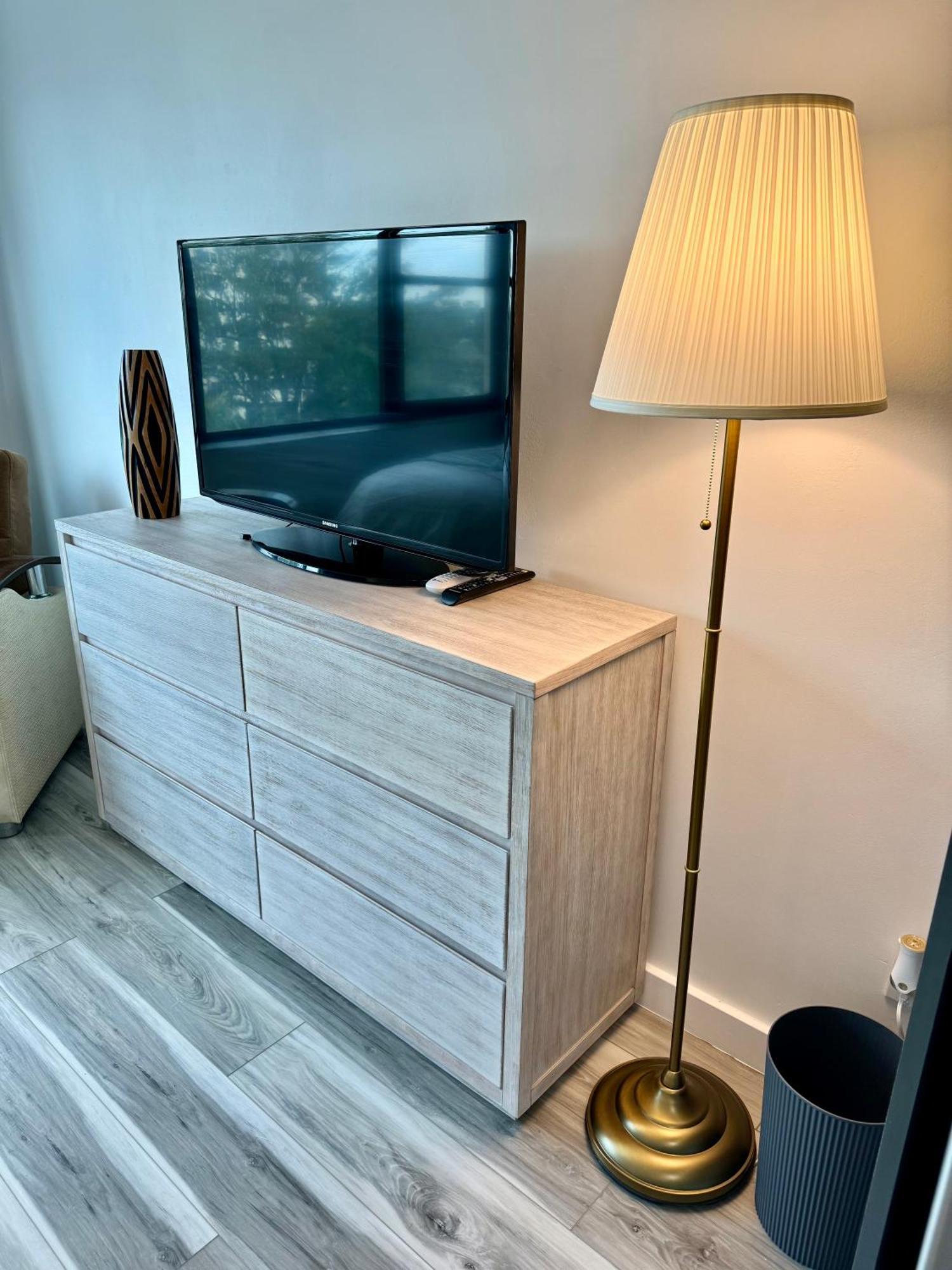 Appartement Directly On The With Pool & Parking