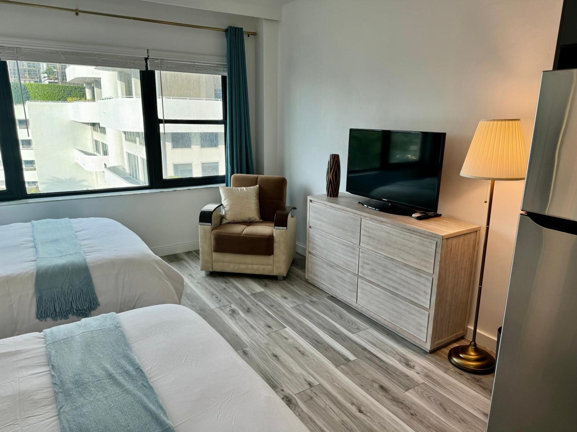 Appartement Directly On The With Pool & Parking *