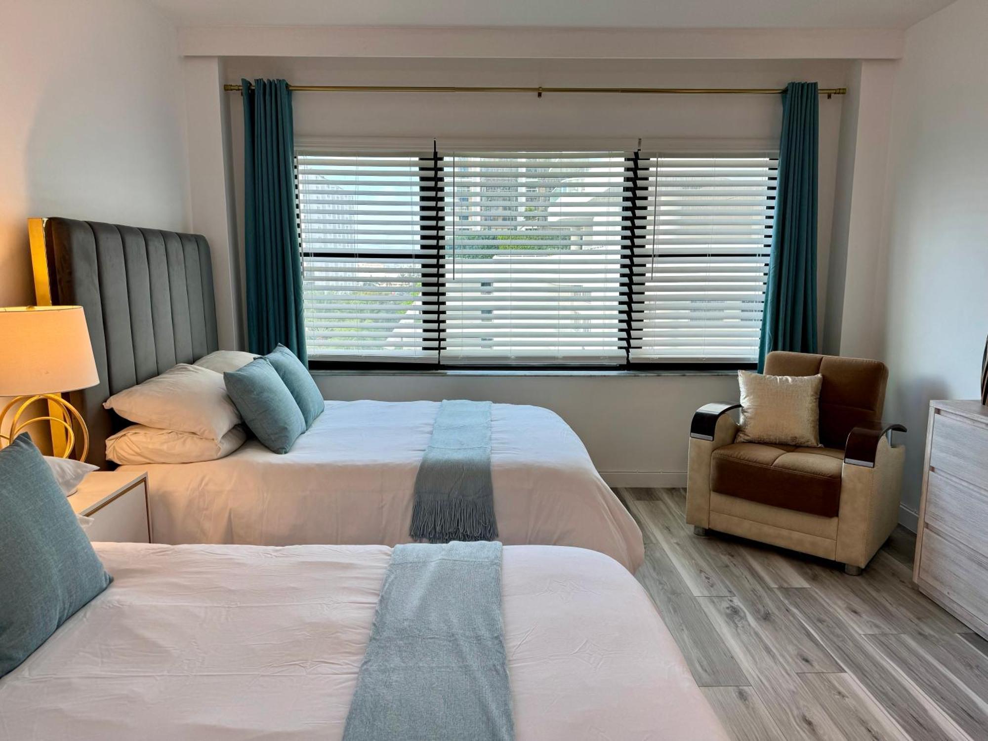 Appartement Directly On The With Pool & Parking