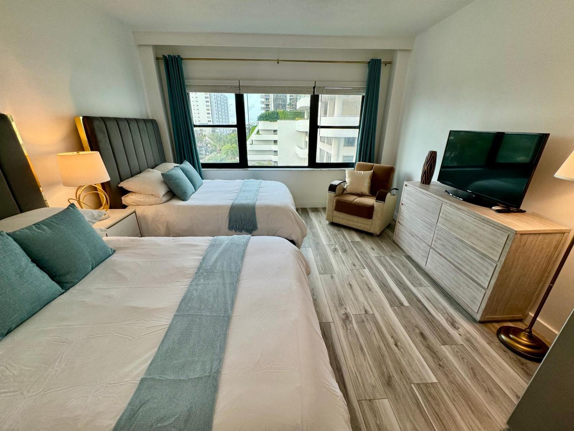 Appartement Directly On The With Pool & Parking