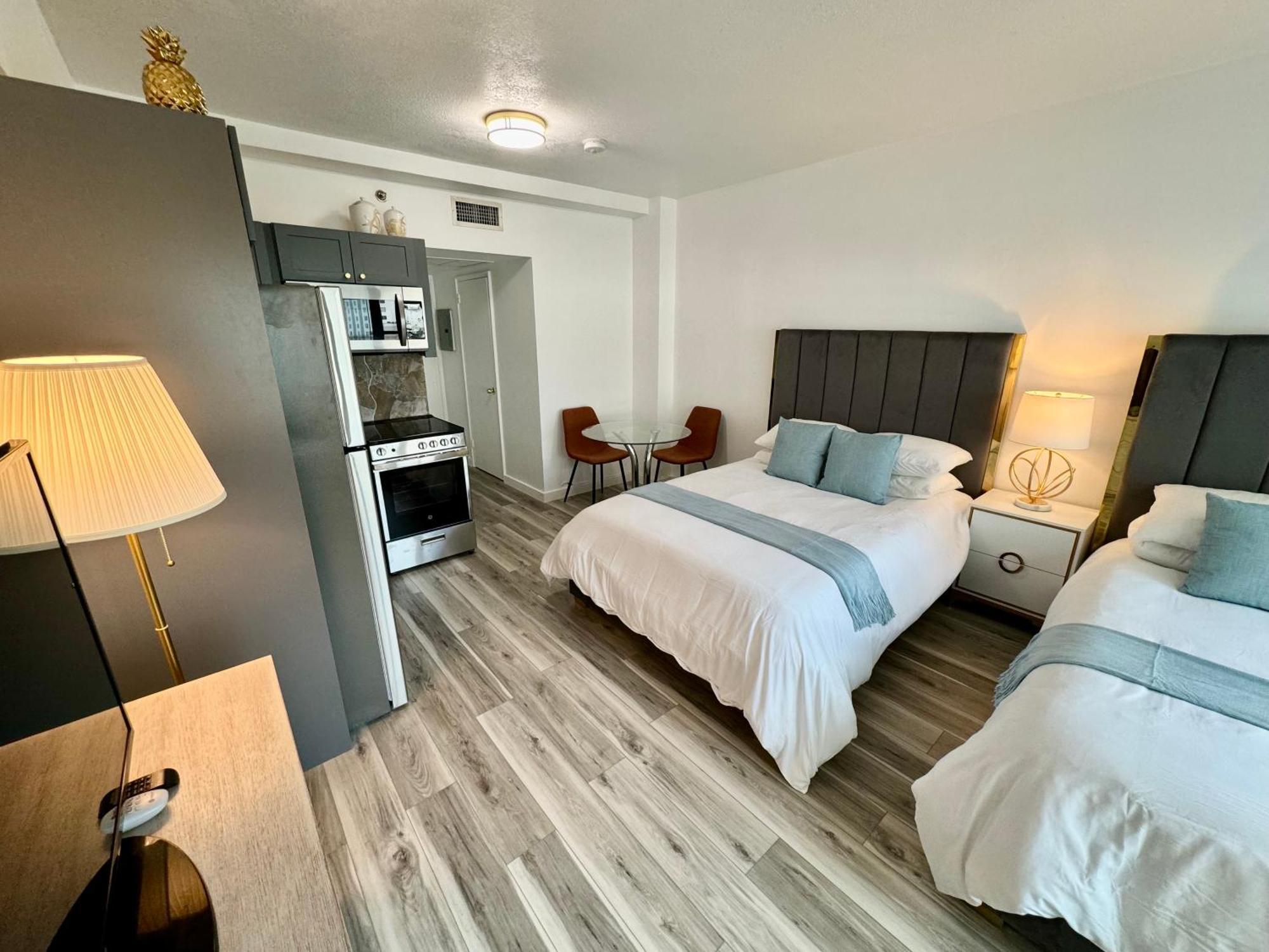Directly On The With Pool & Parking Appartement Miami Beach