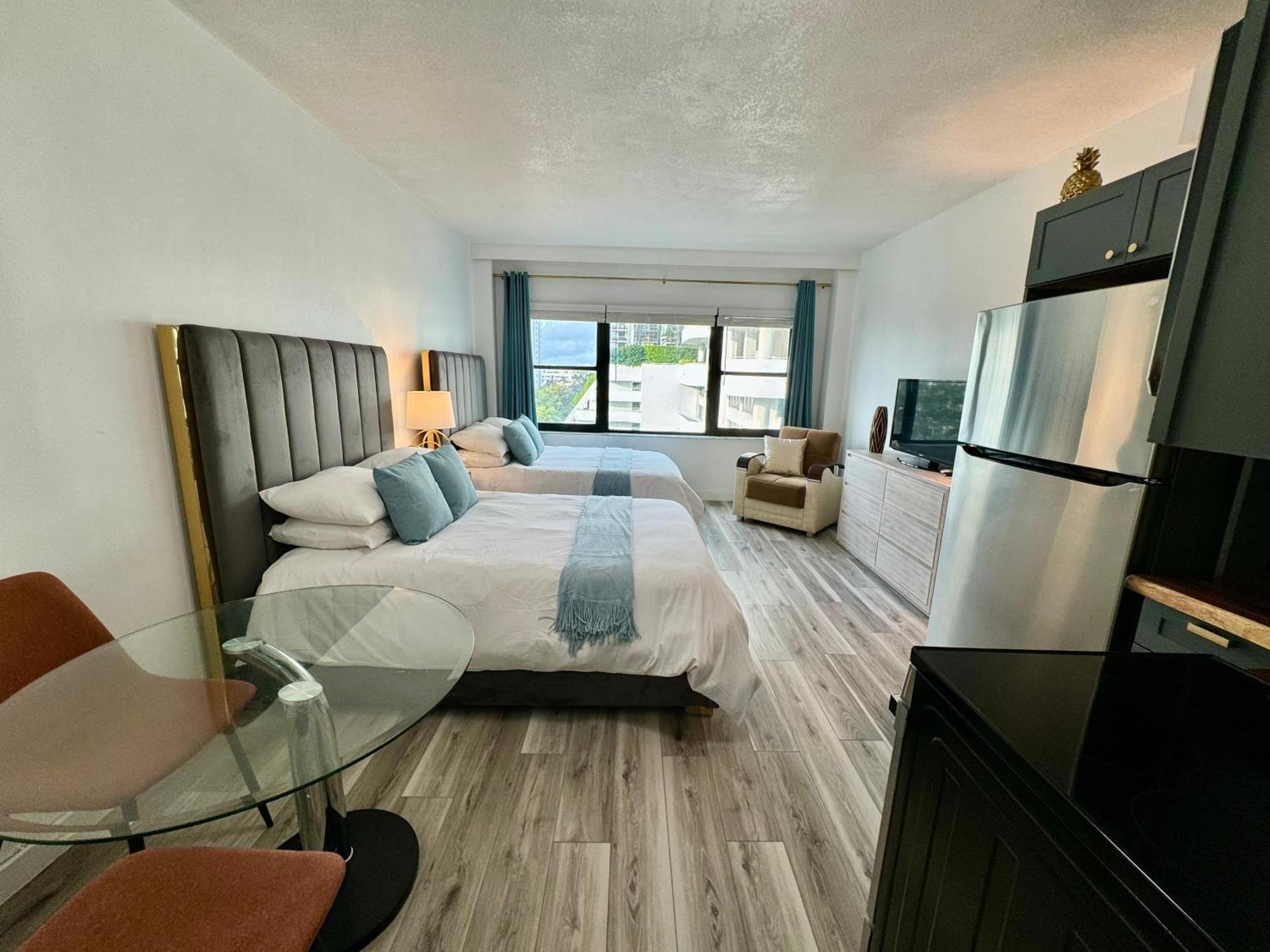 Appartement Directly On The With Pool & Parking *