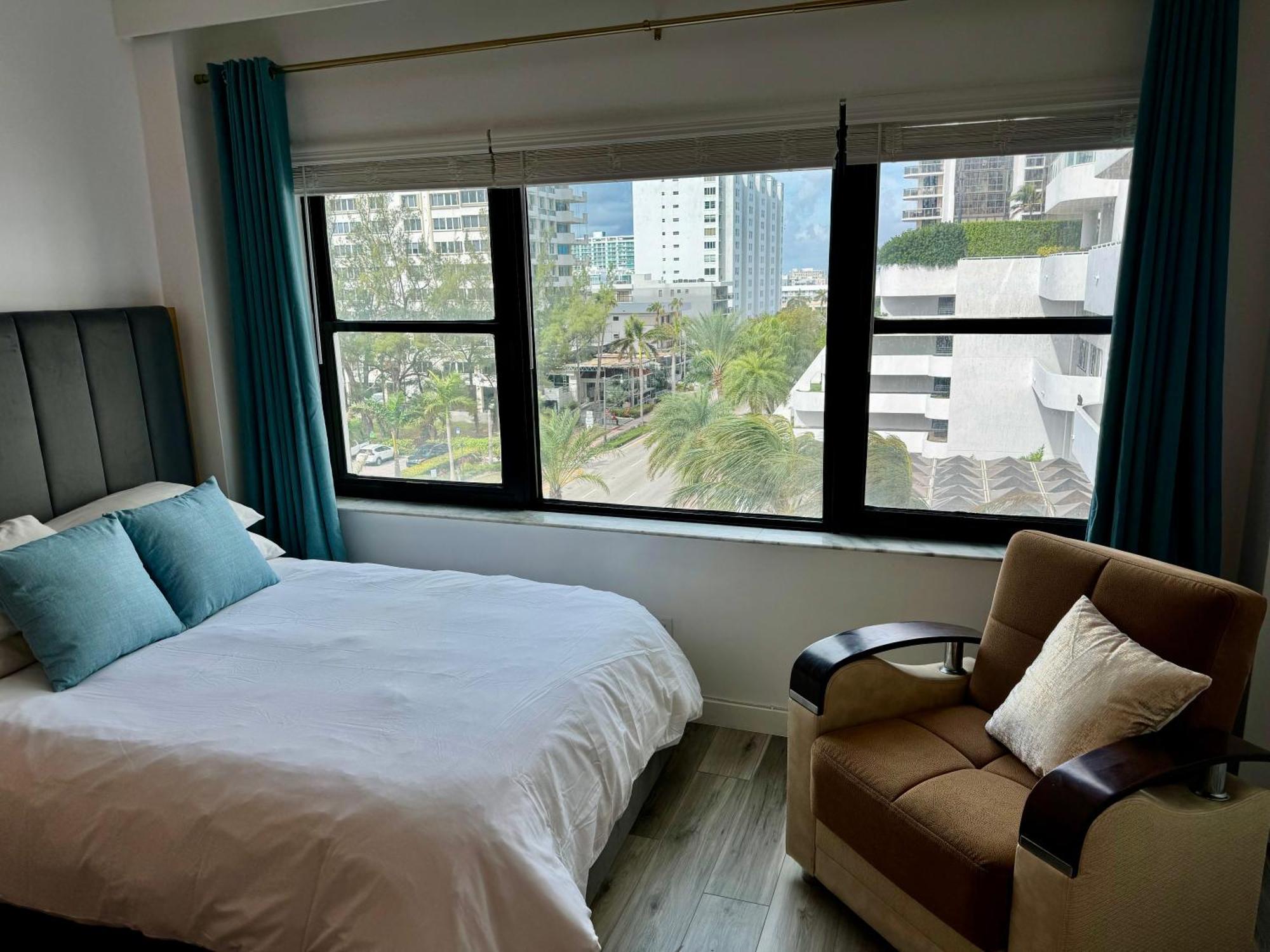 Directly On The With Pool & Parking Appartement Miami Beach